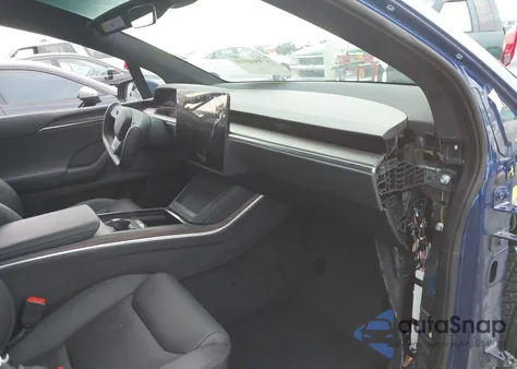 2023 Tesla Model X Dual Motor All-Wheel Drive/Standard Range z USA, uszkodzony, nr VIN 7SAXCDE53PF371394